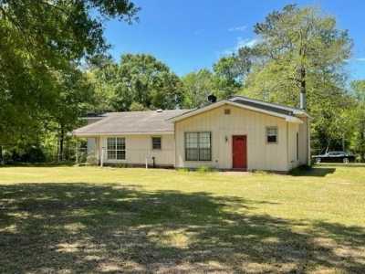 Home For Sale in Folsom, Louisiana