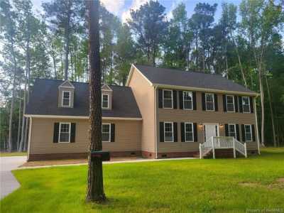 Home For Sale in Carrollton, Virginia