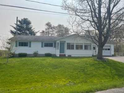Home For Sale in Pennellville, New York