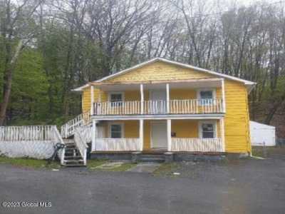 Home For Sale in Ellenville, New York