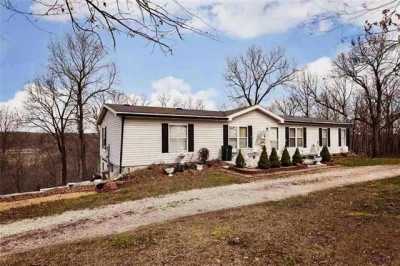 Home For Sale in Warsaw, Missouri