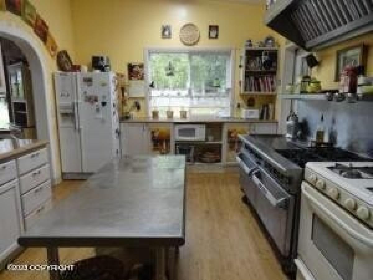 Picture of Home For Sale in Tok, Alaska, United States