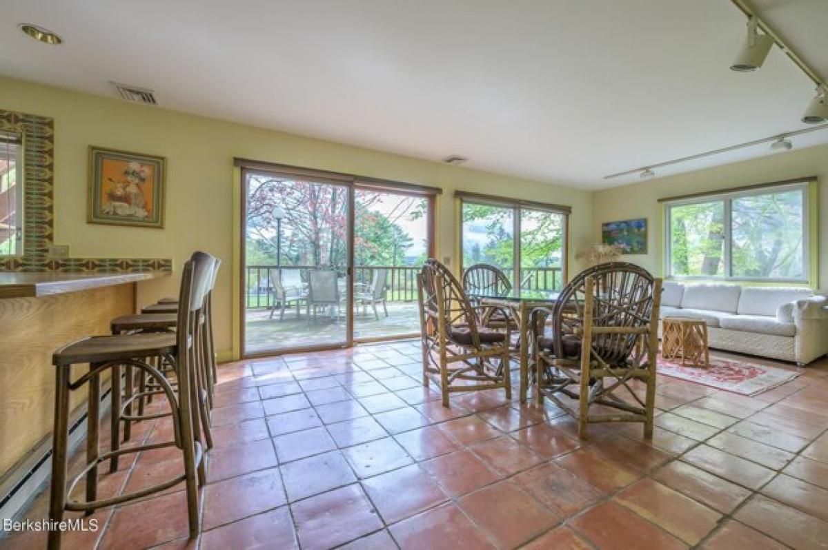 Picture of Home For Sale in Lenox, Massachusetts, United States