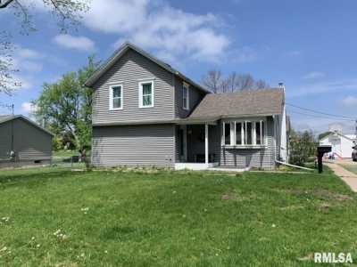 Home For Sale in Camanche, Iowa