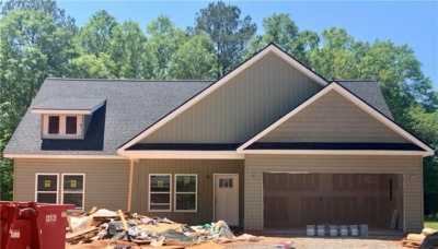 Home For Sale in Pendleton, South Carolina