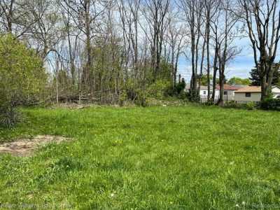 Residential Land For Sale in Pontiac, Michigan