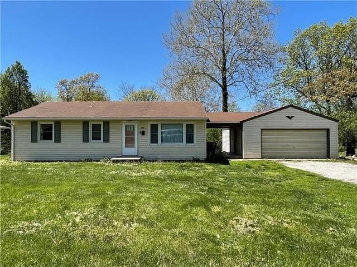 Picture of Home For Sale in Carrollton, Missouri, United States