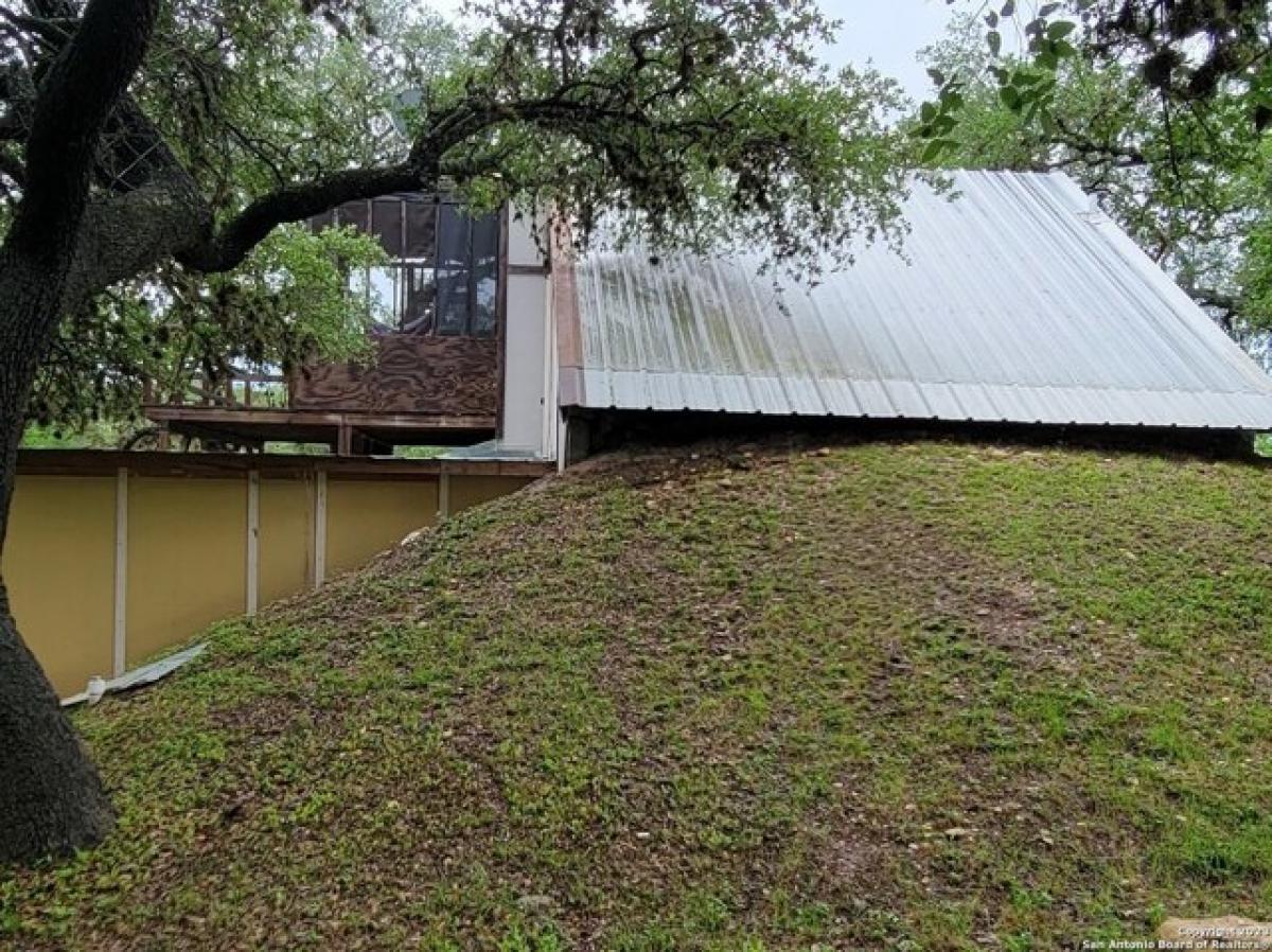 Picture of Home For Sale in Pipe Creek, Texas, United States