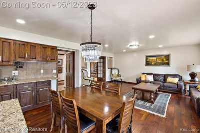 Home For Sale in Bloomfield Hills, Michigan