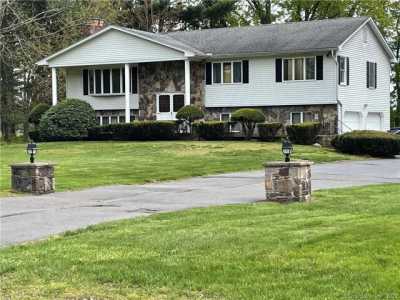 Home For Sale in South Windsor, Connecticut