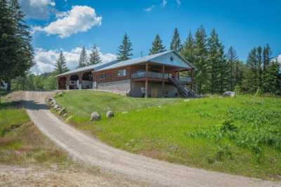 Home For Sale in Cocolalla, Idaho