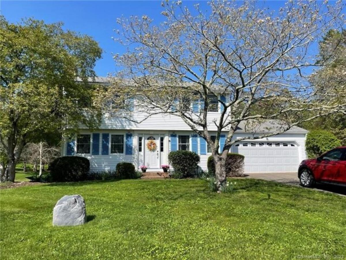 Picture of Home For Sale in Hebron, Connecticut, United States