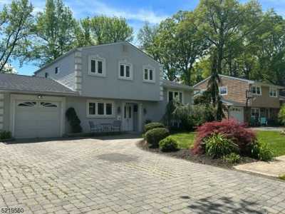 Home For Sale in Springfield, New Jersey