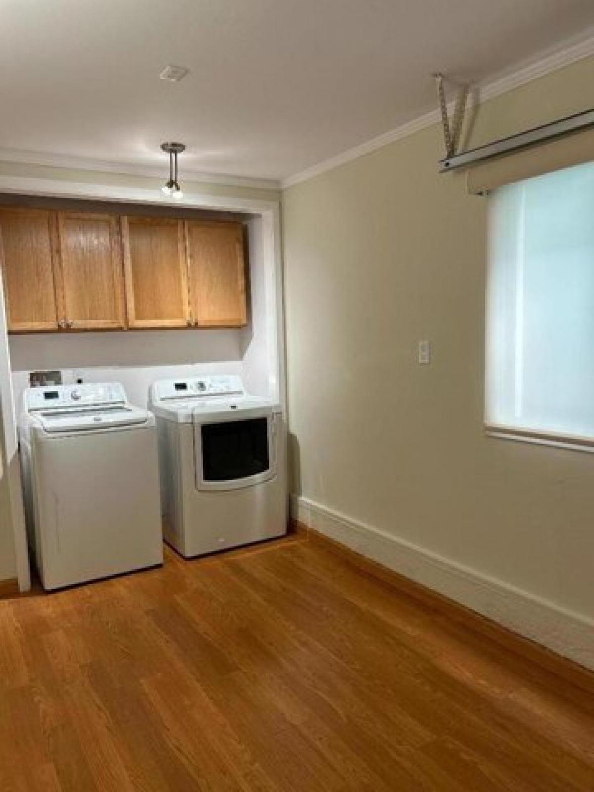 Picture of Home For Rent in Burlingame, California, United States
