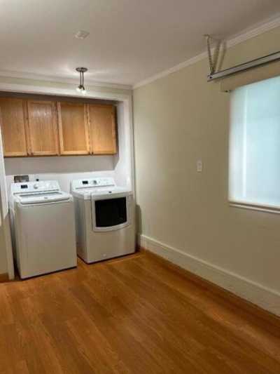 Home For Rent in Burlingame, California