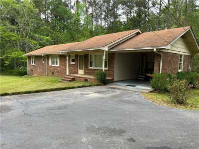 Home For Sale in Williamson, Georgia