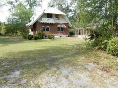 Home For Sale in Mcalpin, Florida