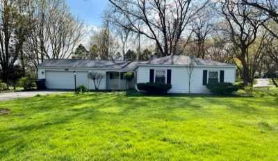 Home For Sale in Trout Valley, Illinois