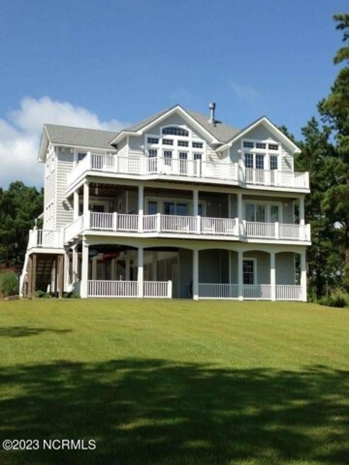 Picture of Home For Sale in Havelock, North Carolina, United States