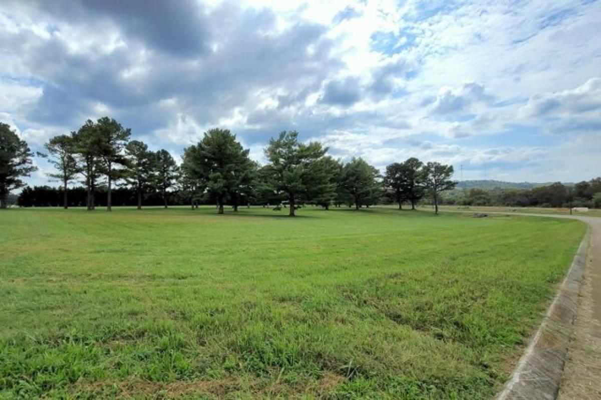 Picture of Residential Land For Sale in Columbia, Tennessee, United States