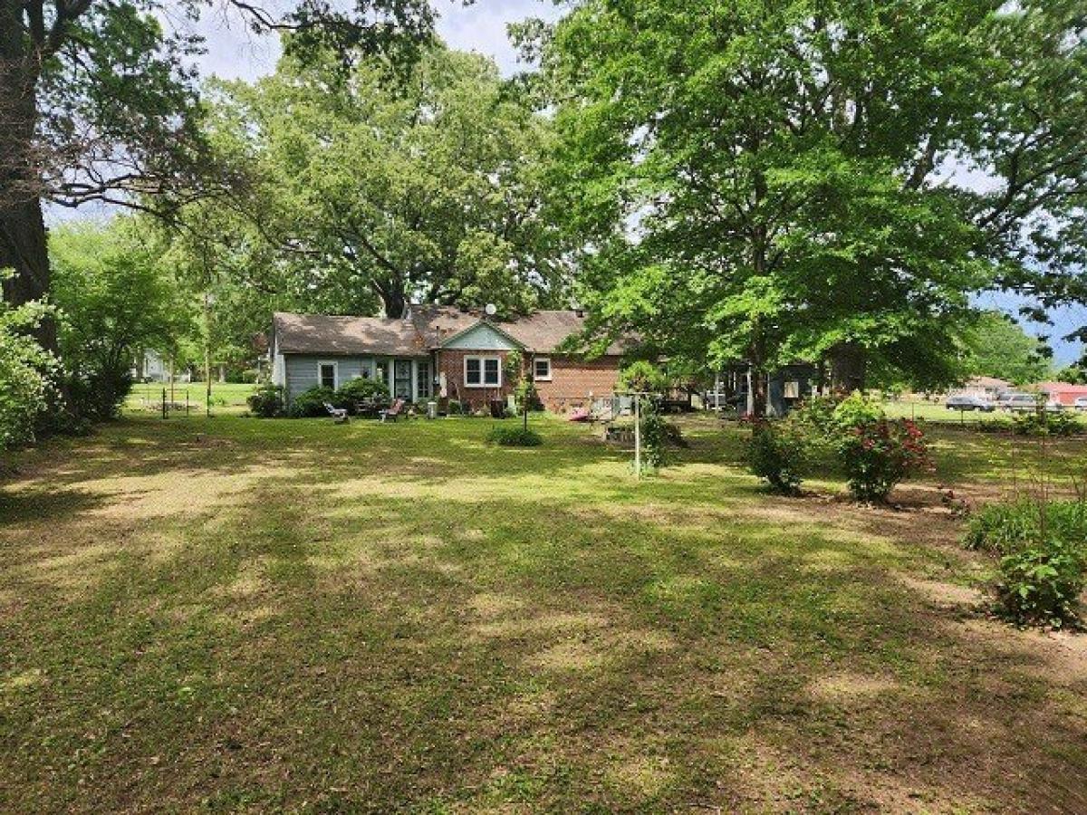 Picture of Home For Sale in Kenton, Tennessee, United States