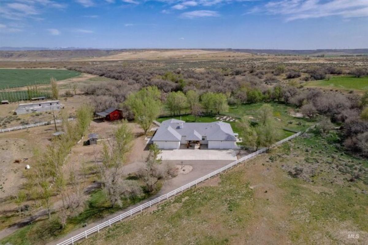 Picture of Home For Sale in Hammett, Idaho, United States