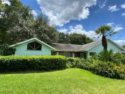 Home For Sale in Mount Dora, Florida