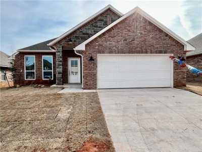 Home For Sale in Piedmont, Oklahoma