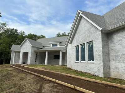 Home For Sale in Prairie Grove, Arkansas