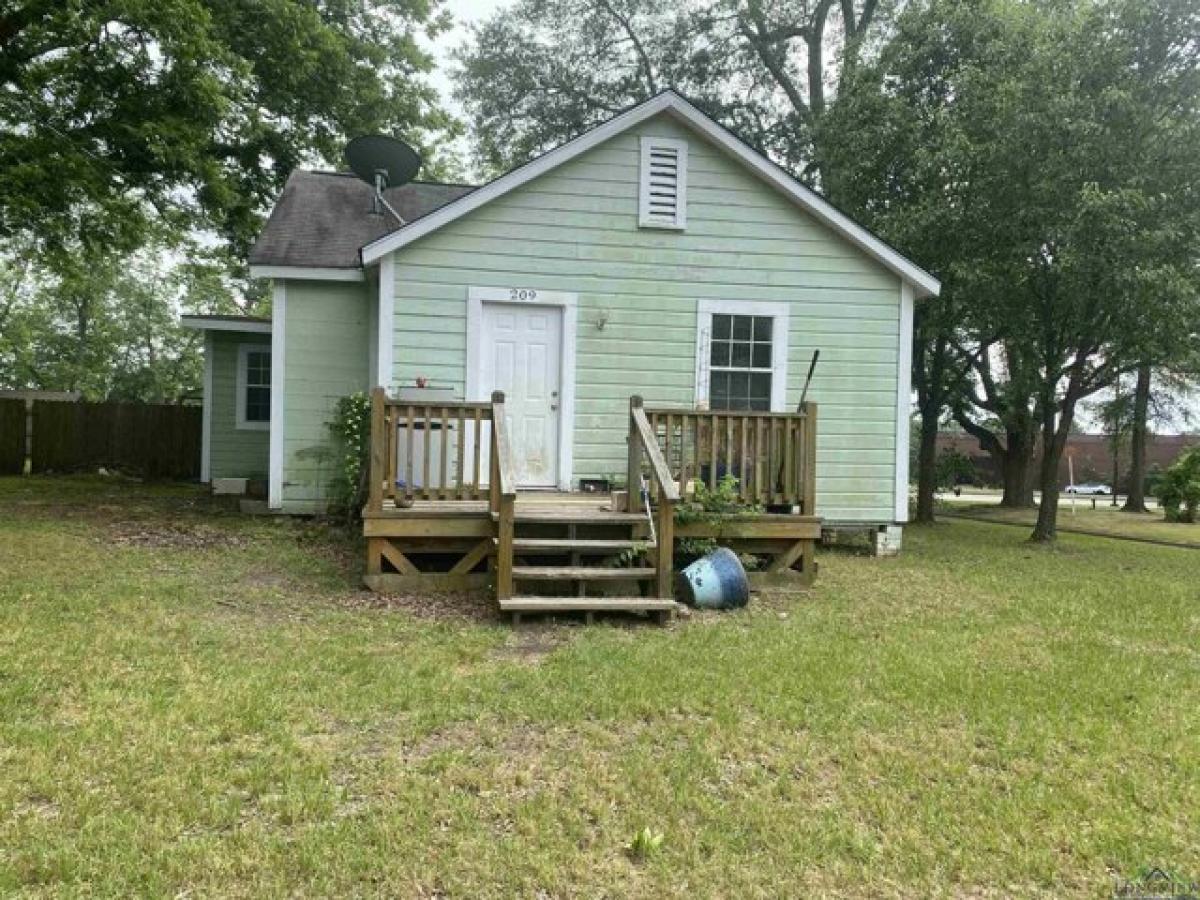 Picture of Home For Sale in Carthage, Texas, United States