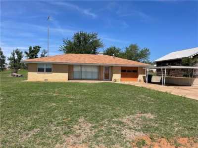 Home For Sale in Eakly, Oklahoma