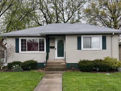 Home For Sale in South Holland, Illinois