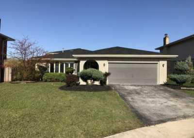 Home For Sale in Country Club Hills, Illinois