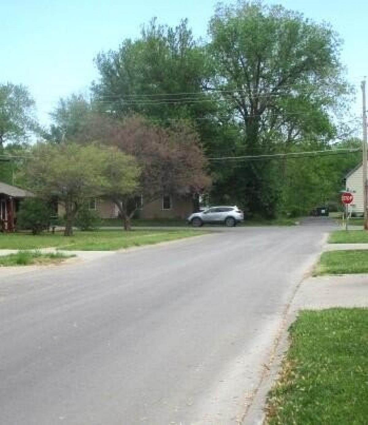 Picture of Home For Sale in Centralia, Missouri, United States