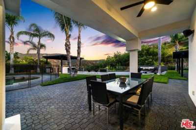 Home For Rent in Tarzana, California