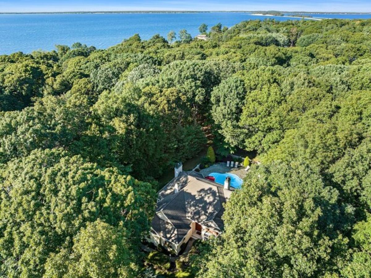 Picture of Home For Sale in Sag Harbor, New York, United States