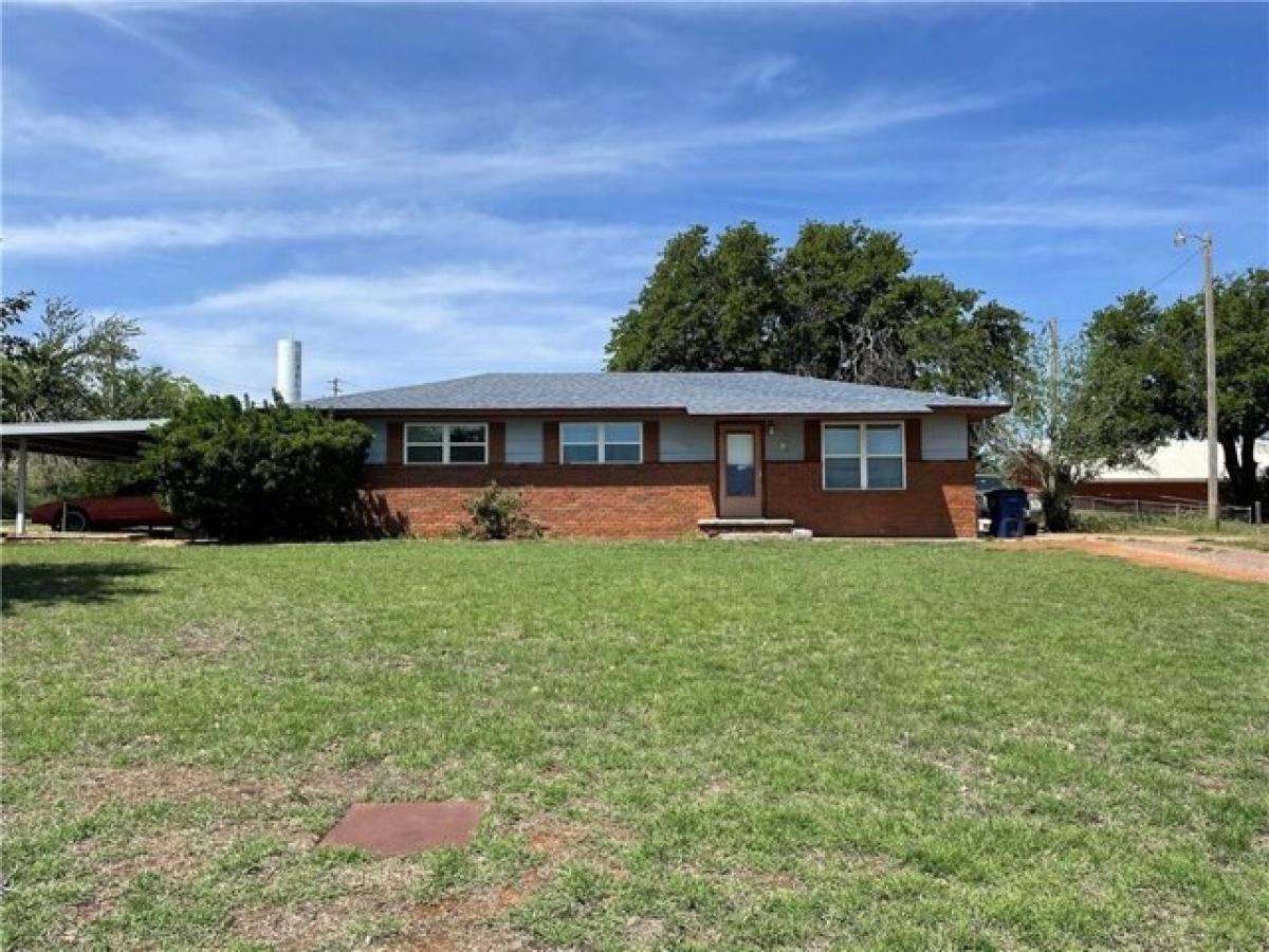 Picture of Home For Sale in Eakly, Oklahoma, United States