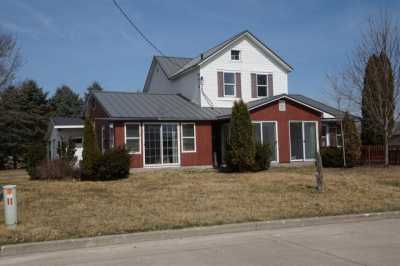 Home For Sale in Bellevue, Iowa