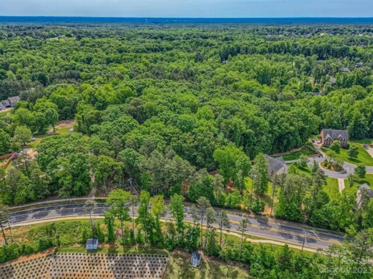 Picture of Residential Land For Sale in Mint Hill, North Carolina, United States