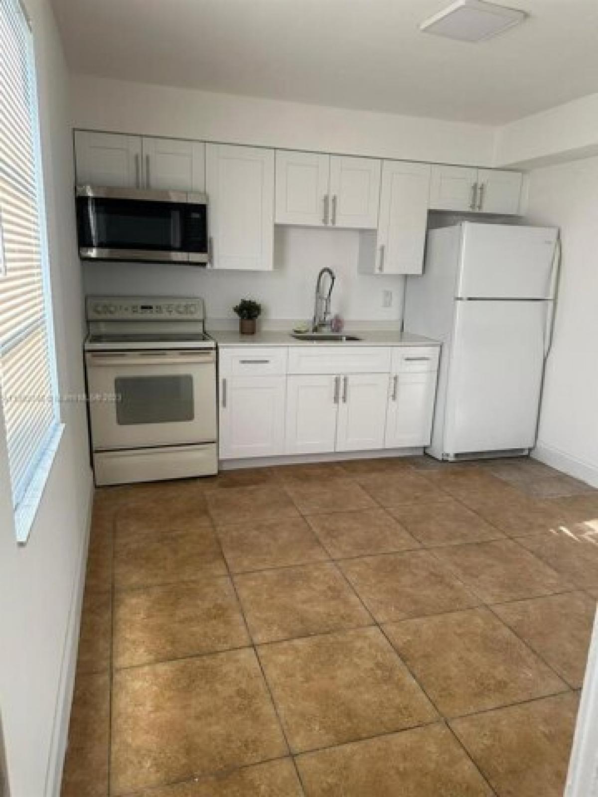 Picture of Home For Rent in West Park, Florida, United States