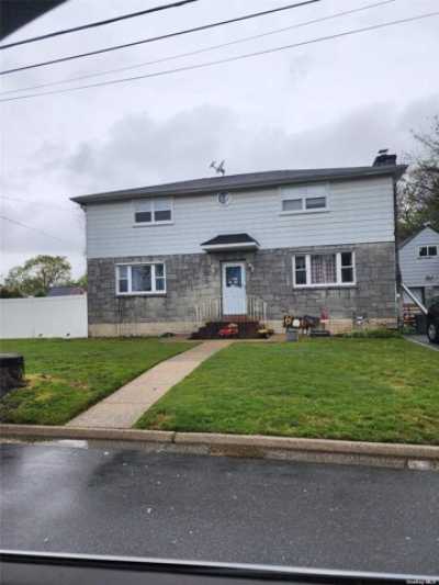 Apartment For Rent in West Babylon, New York
