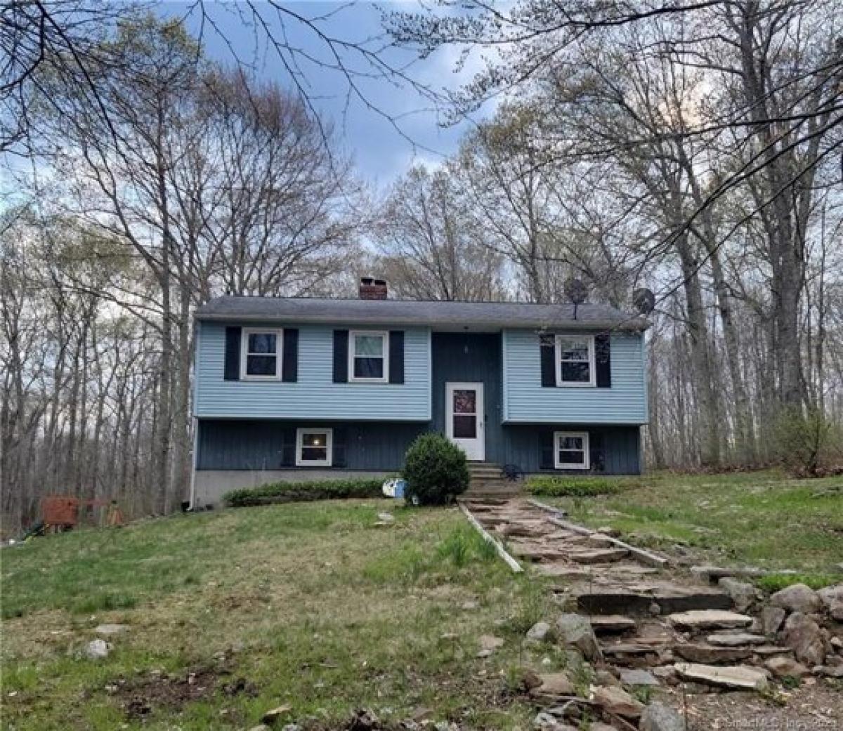 Picture of Home For Sale in Scotland, Connecticut, United States