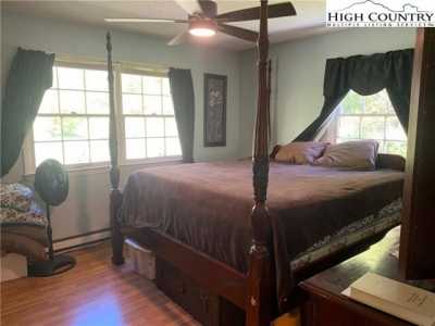 Home For Sale in Lansing, North Carolina