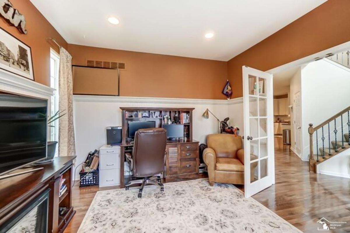 Picture of Home For Sale in La Salle, Michigan, United States