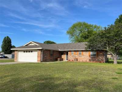 Home For Sale in Allen, Oklahoma