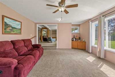 Home For Sale in Castle Rock, Washington