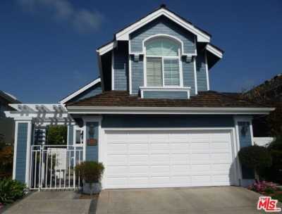 Home For Rent in Corona del Mar, California