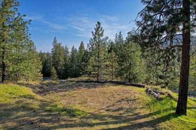 Residential Land For Sale in Tumtum, Washington