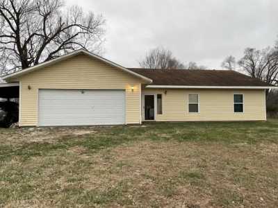 Home For Sale in Stockton, Missouri