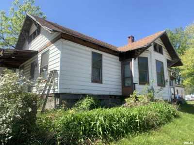 Home For Sale in Taylorville, Illinois